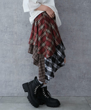 レッドチェック1 モデル：159cm F着用