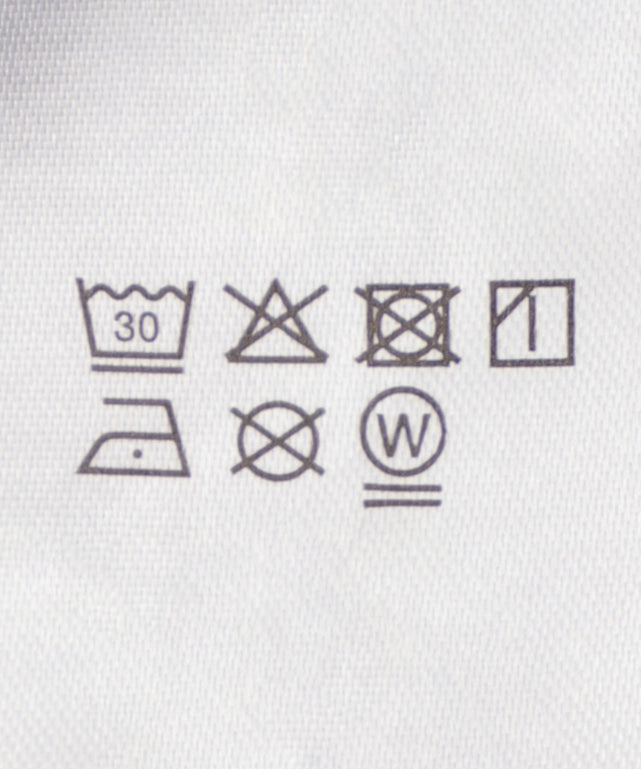 レイヤード風レースアップトップス