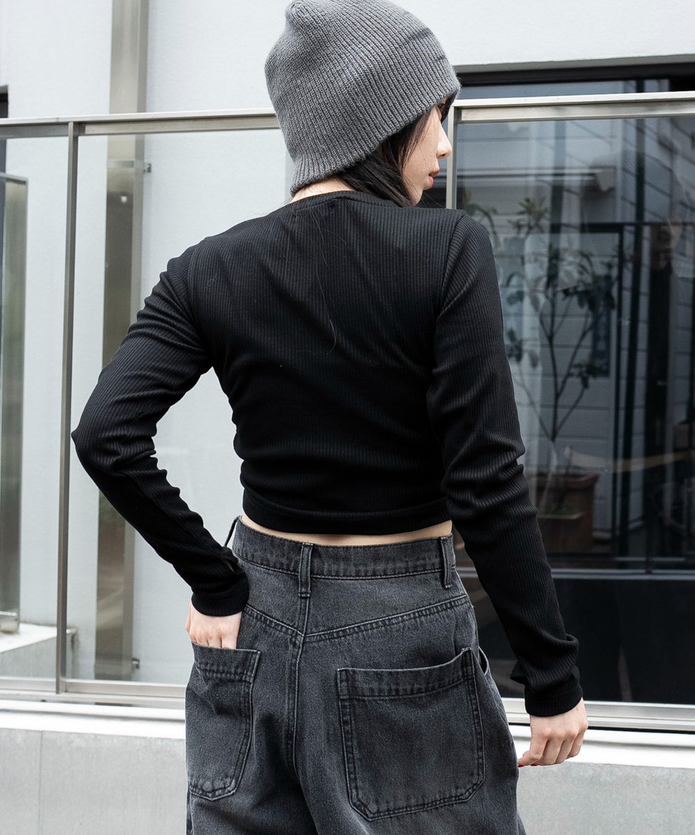 ブラック　モデル