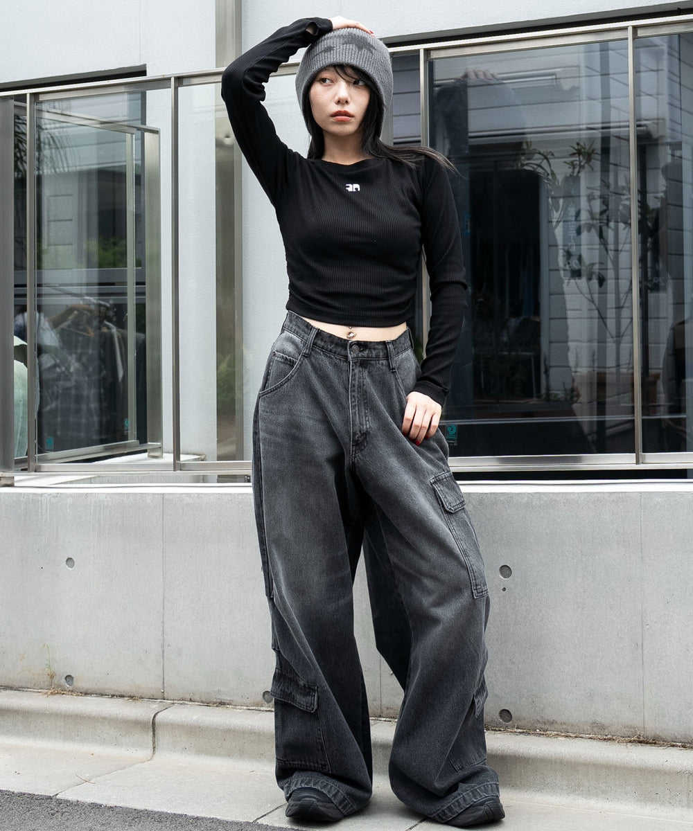 ブラック　モデル