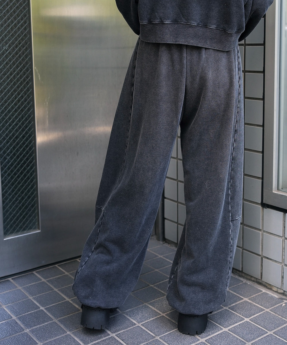 スミクロ モデル：159cm M着用