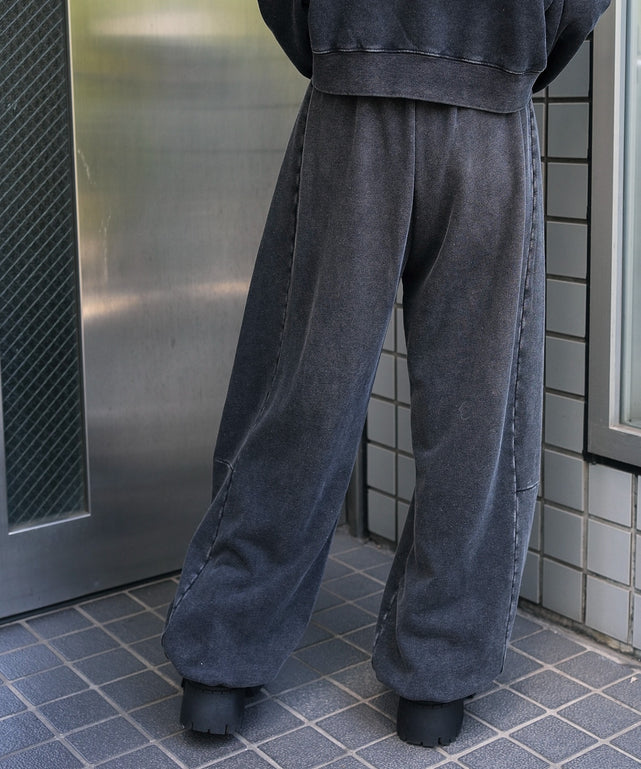 スミクロ モデル：159cm M着用