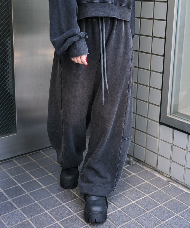 スミクロ モデル：159cm M着用