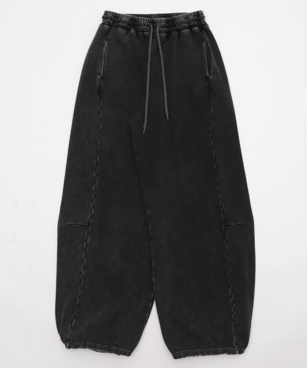 カーブデザインスウェットパンツ