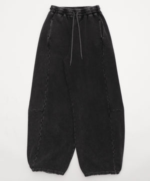 カーブデザインスウェットパンツ