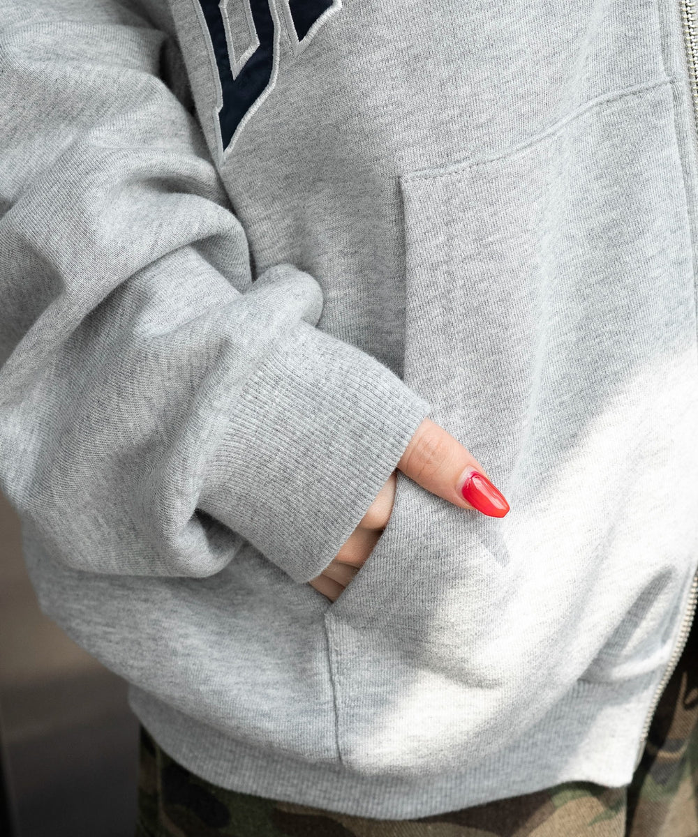 グラフィックBIGZIPパーカー