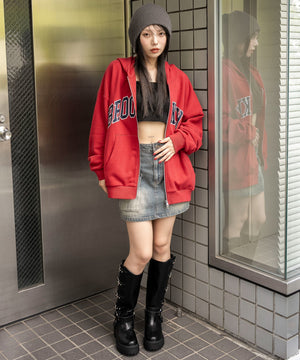 レッド　モデル：159cm F着用