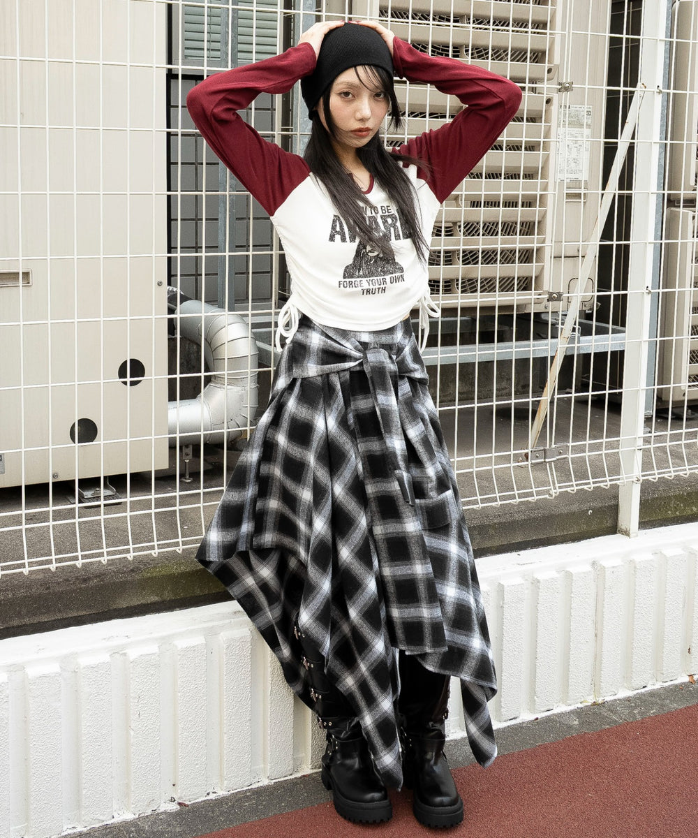 レッド　モデル：159cm F着用