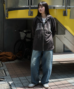 チャコール　モデル：160㎝　M着用