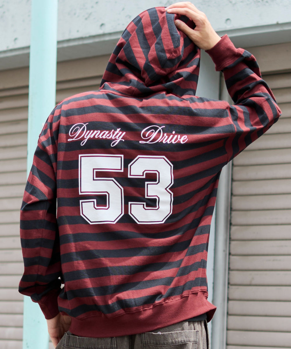 レッドボーダー モデル：180cm L着用