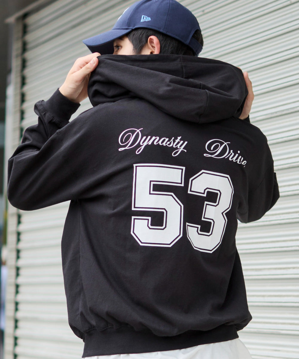 ブラック モデル：180cm L着用