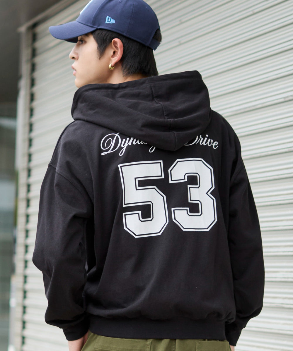 ブラック モデル：180cm L着用