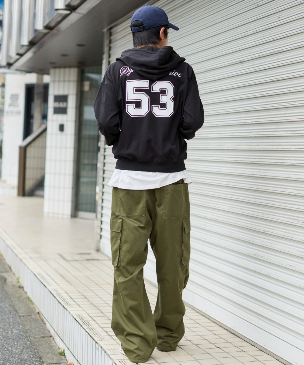 ブラック モデル：180cm L着用