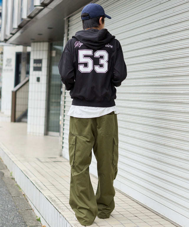 ブラック モデル：180cm L着用