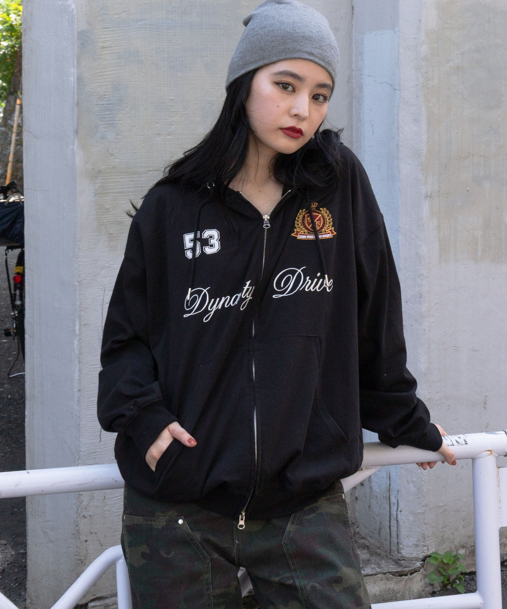 ブラック モデル：160cm M着用