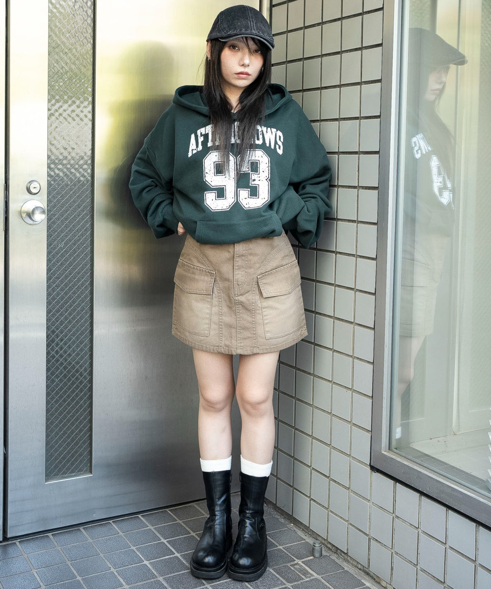 ベージュ　モデル：159cm F着用