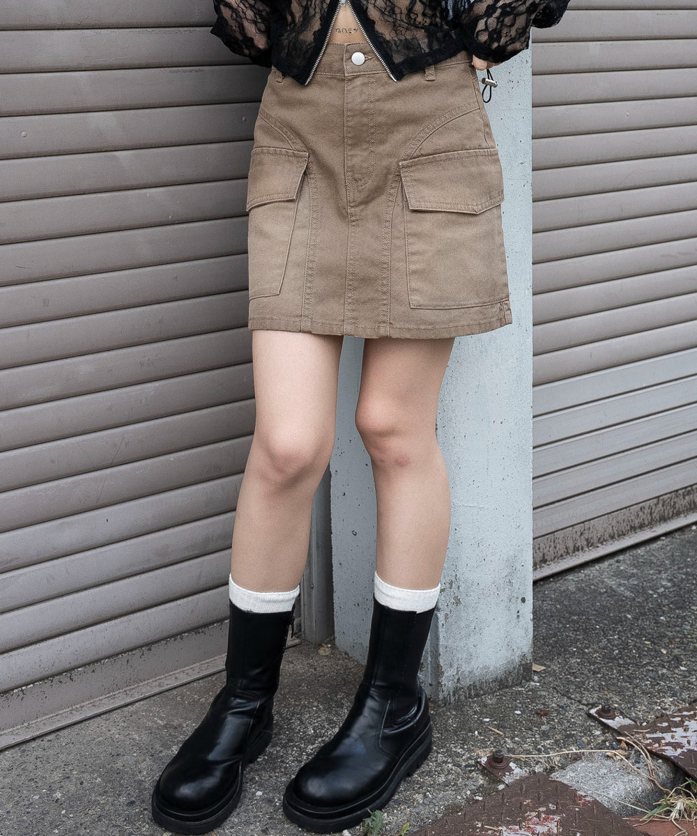 ベージュ　モデル：159cm F着用