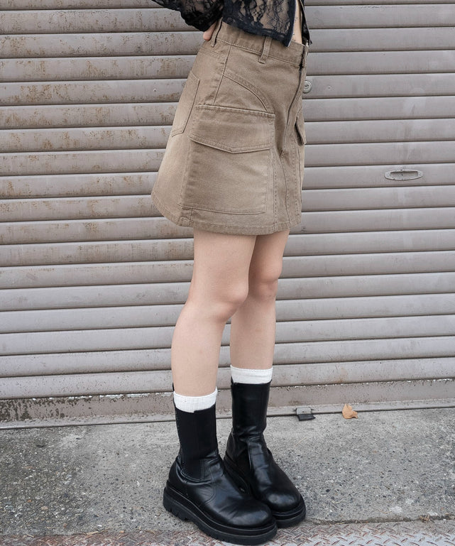 ベージュ　モデル：159cm F着用