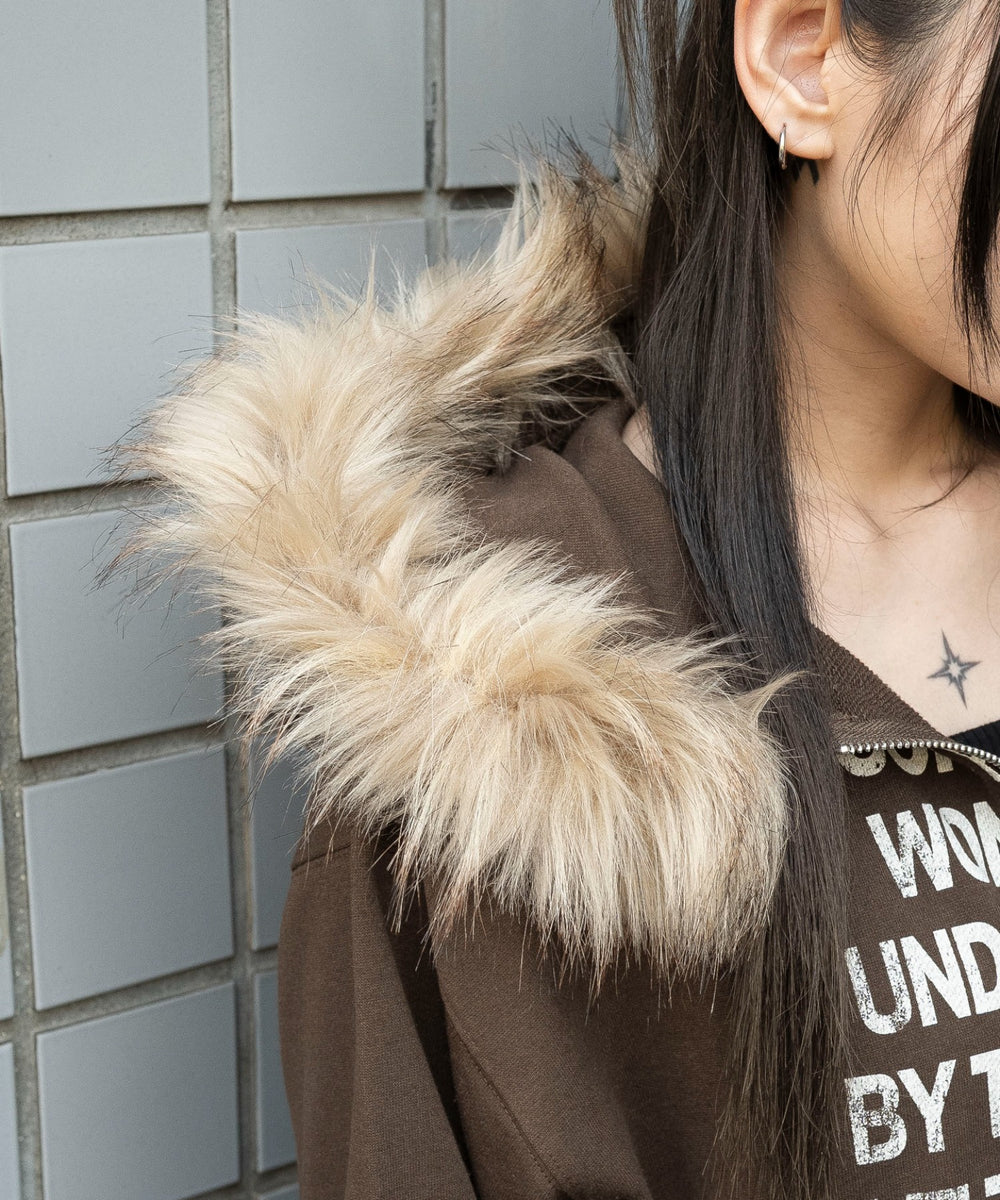 ファーフードショートZIPパーカー