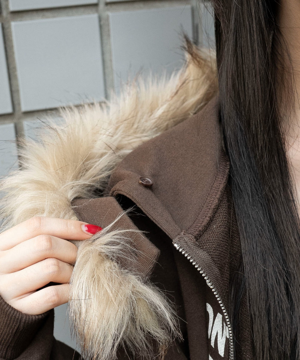 ファーフードショートZIPパーカー