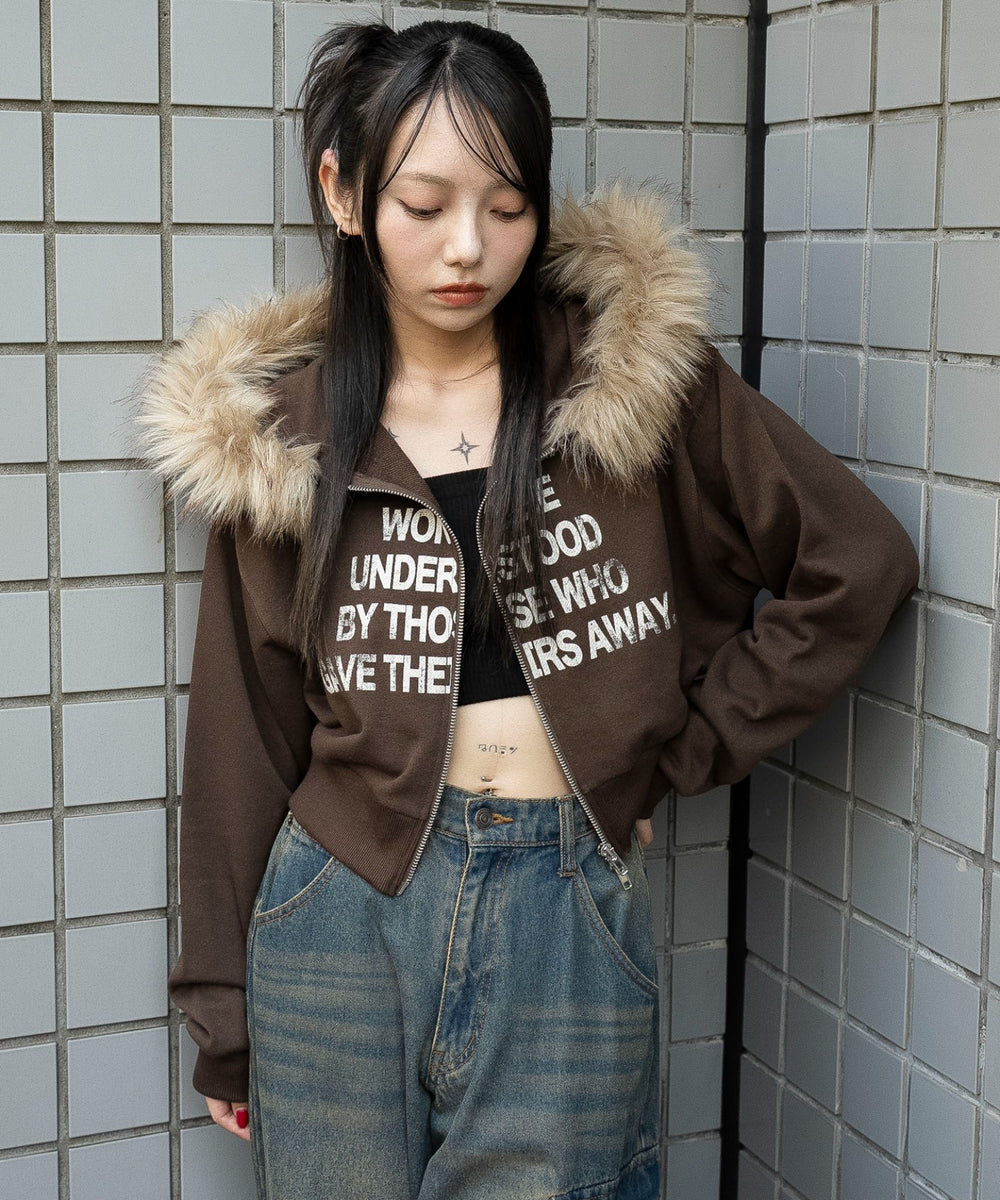 ブラウン　モデル：159cm F着用