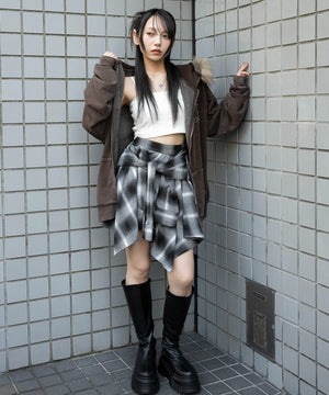 ブラウン　モデル：159cm F着用