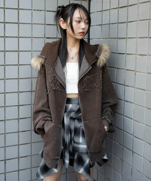 ブラウン　モデル：159cm F着用