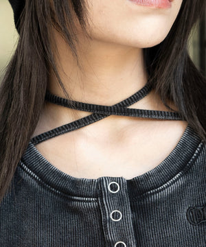 ヴィンテージウォッシュネックリボントップス