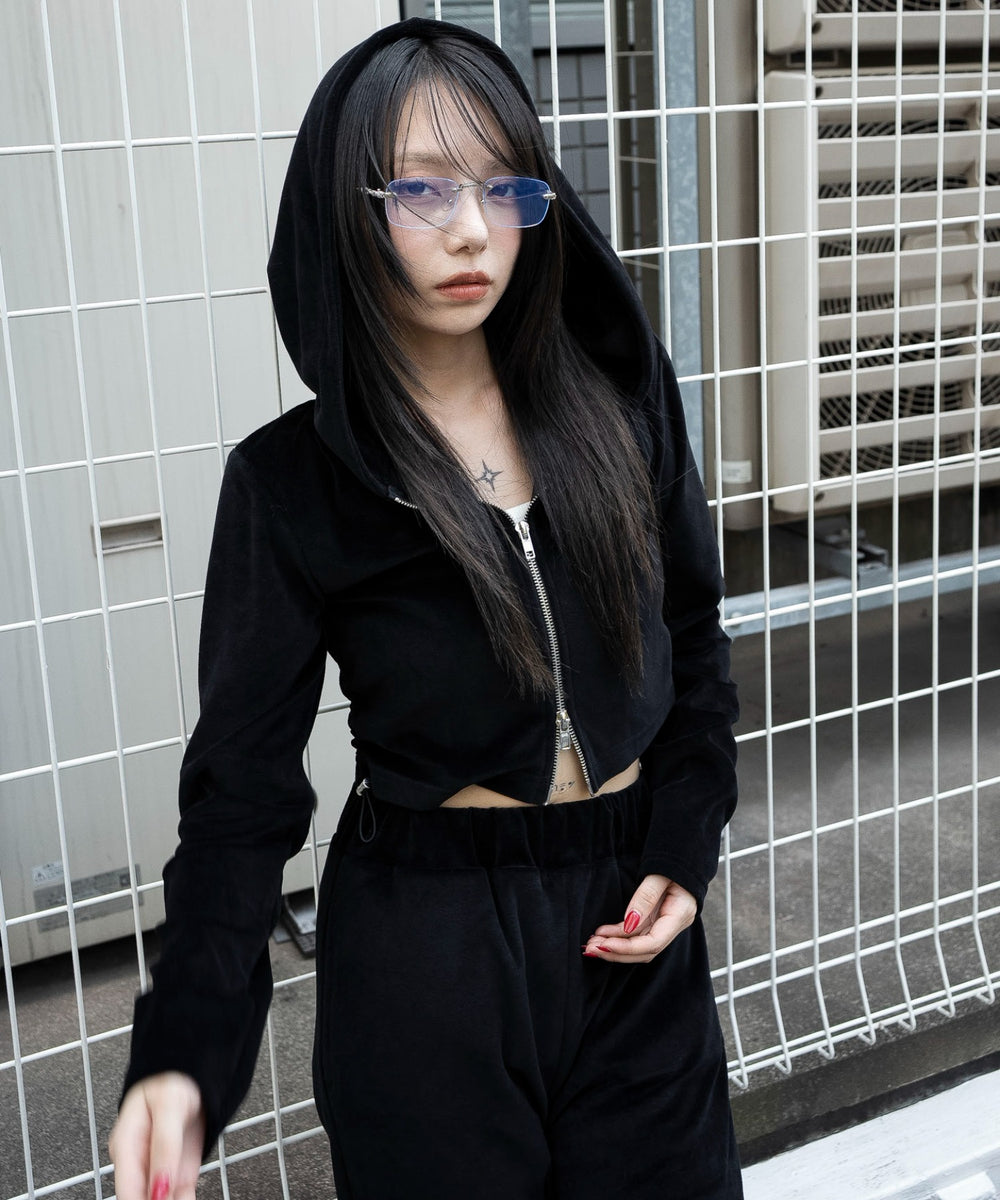 ブラック　モデル：159cm F着用