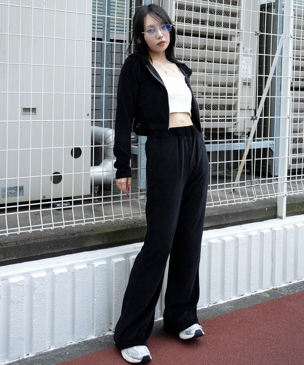 ブラック　モデル：159cm F着用