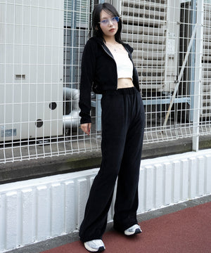 ブラック　モデル：159cm F着用