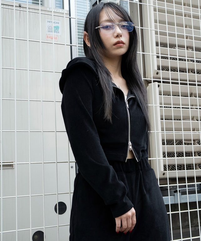 ブラック　モデル：159cm F着用