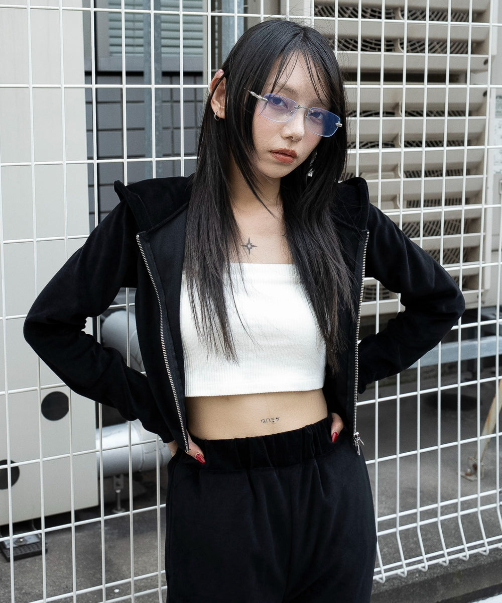 ブラック　モデル：159cm F着用