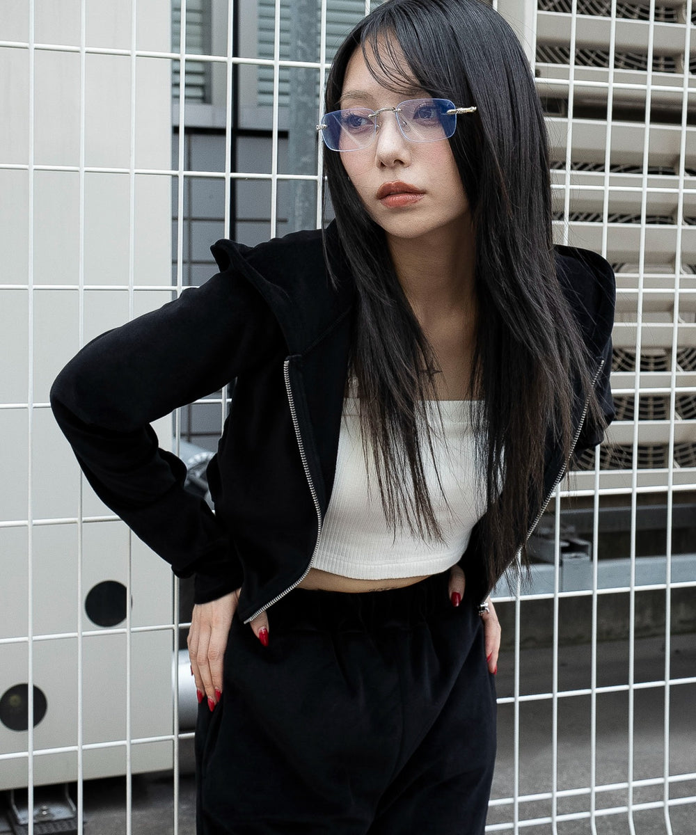 ブラック　モデル：159cm F着用