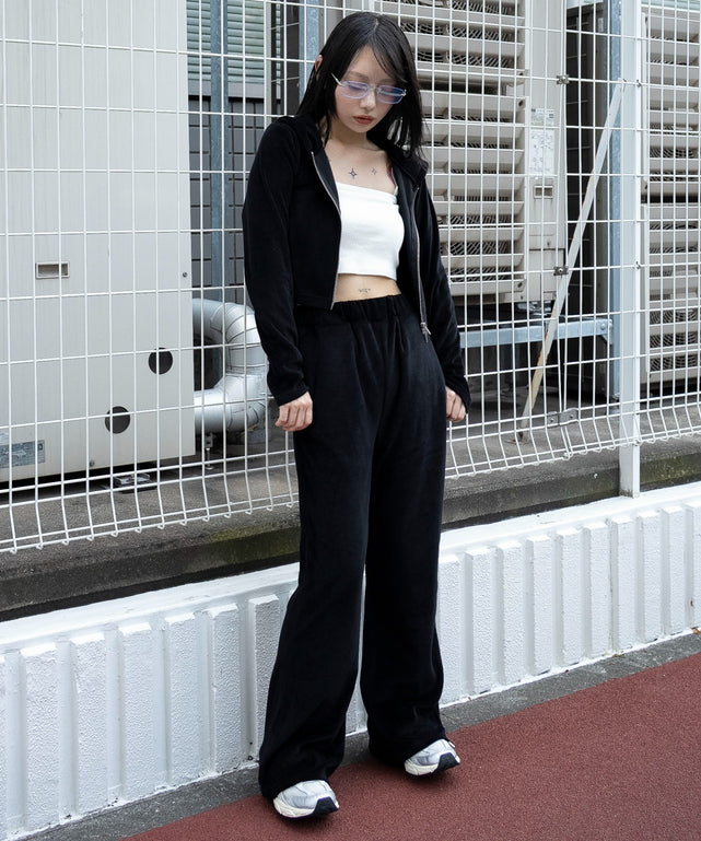 ブラック　モデル：159cm F着用