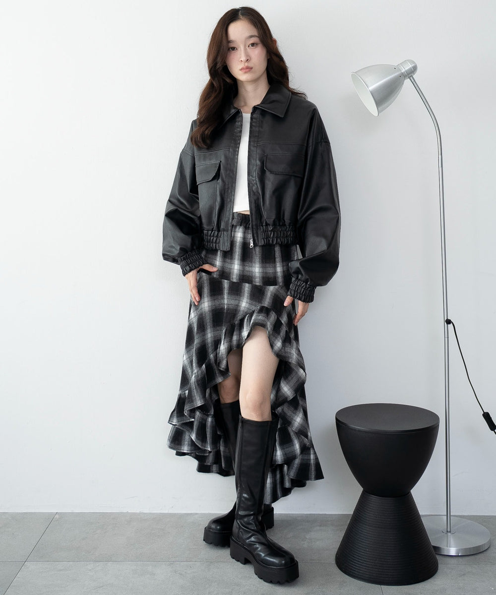 ブラックチェック１　163cm F着用