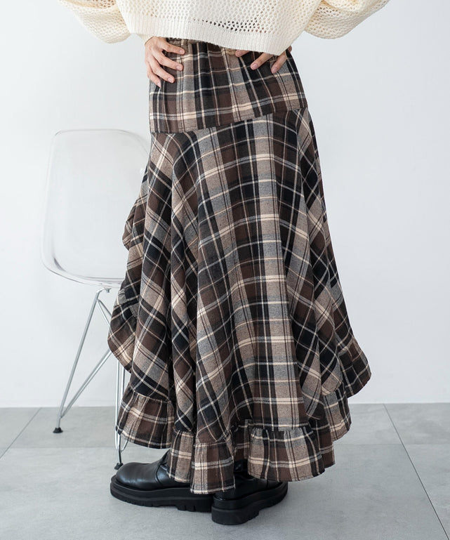 ブラウンチェック１　163cm F着用