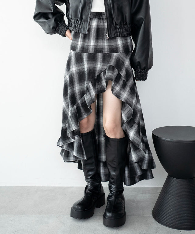 ブラックチェック１　163cm F着用