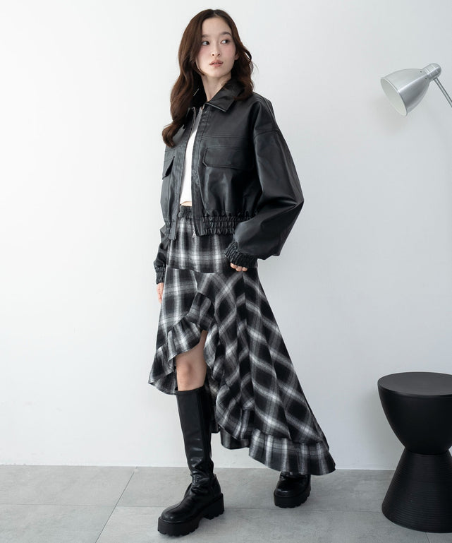 ブラックチェック１　163cm F着用