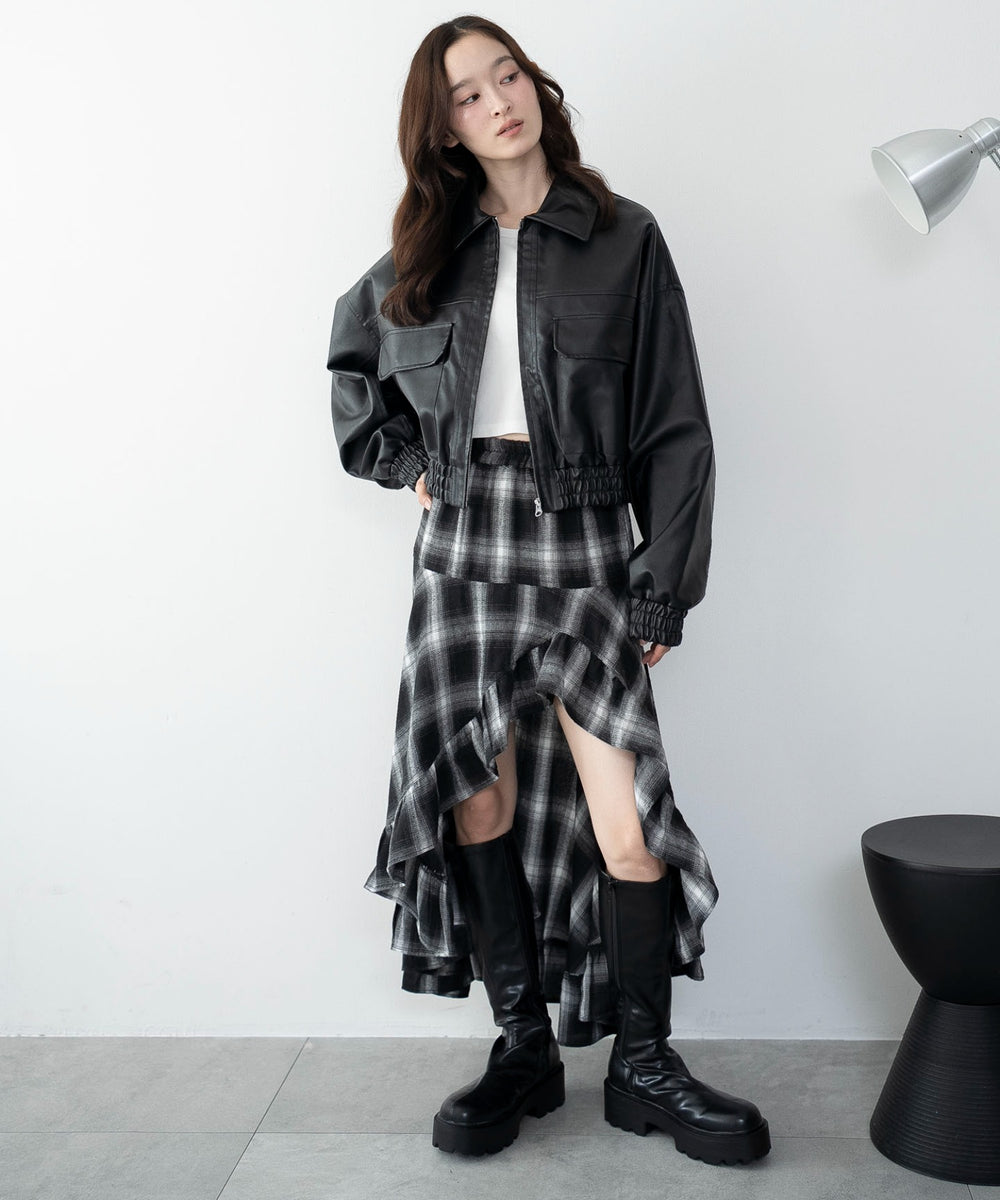 ブラックチェック１　163cm F着用