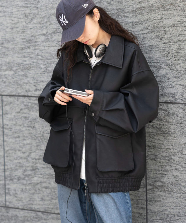 ブラック モデル：161cm L着用