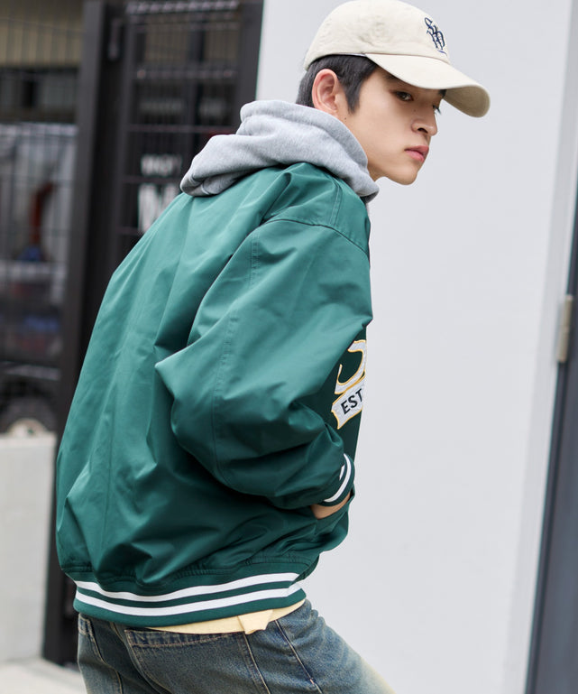 Dグリーン モデル：180cm L着用