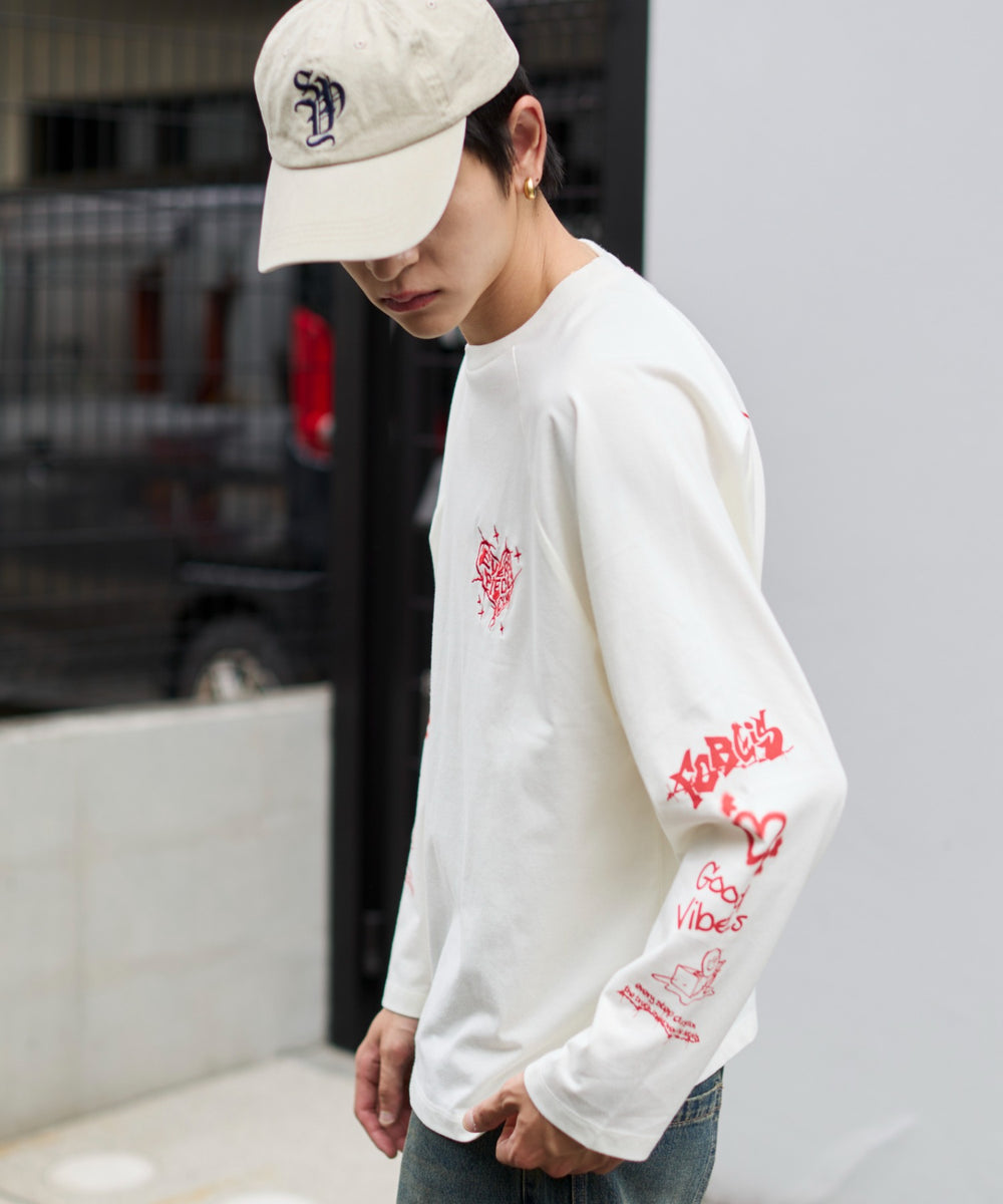 ホワイト モデル：180cm L着用