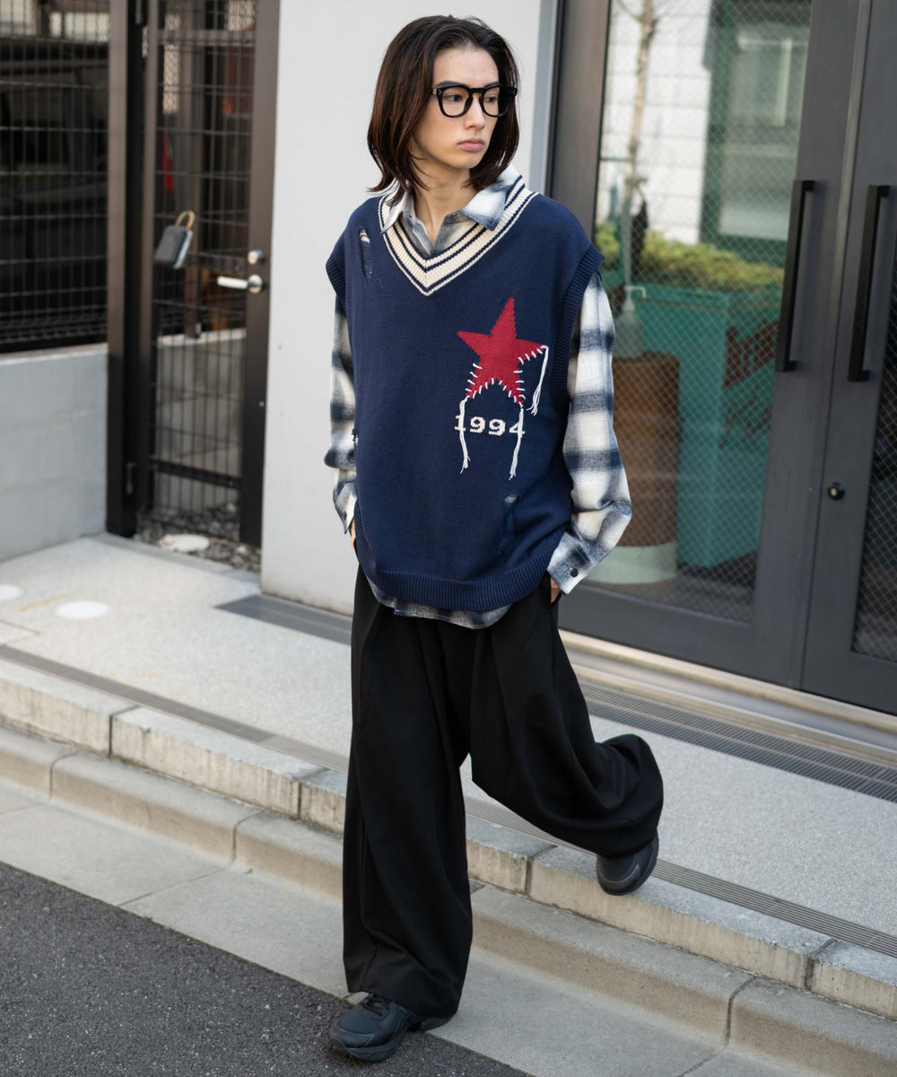 ネイビー モデル：175cm L着用