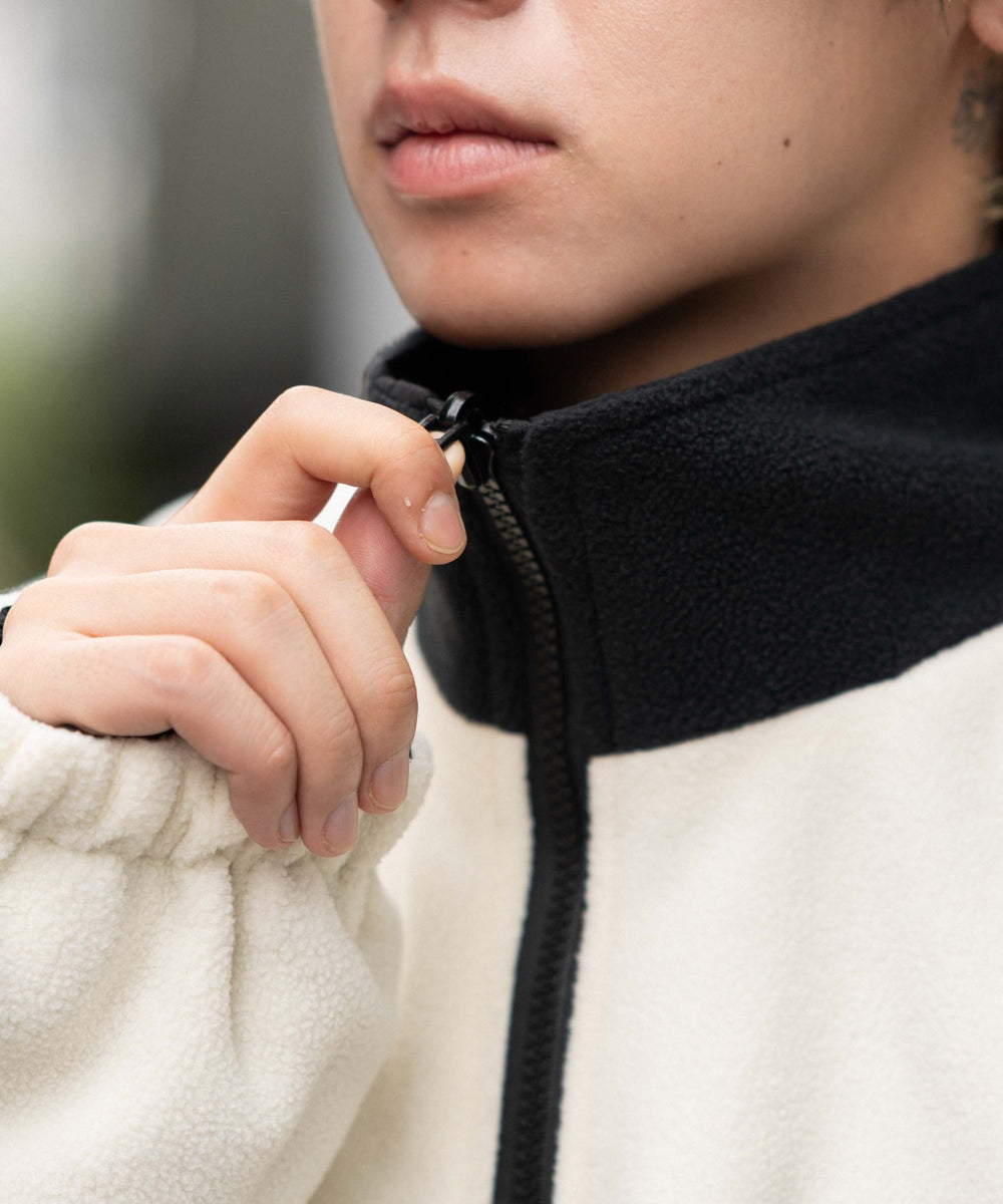 リバーシブルフリースブルゾン