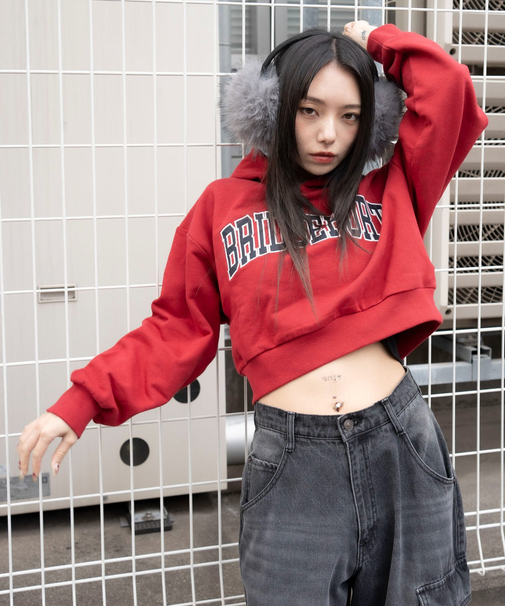 レッド　モデル：159cm F着用