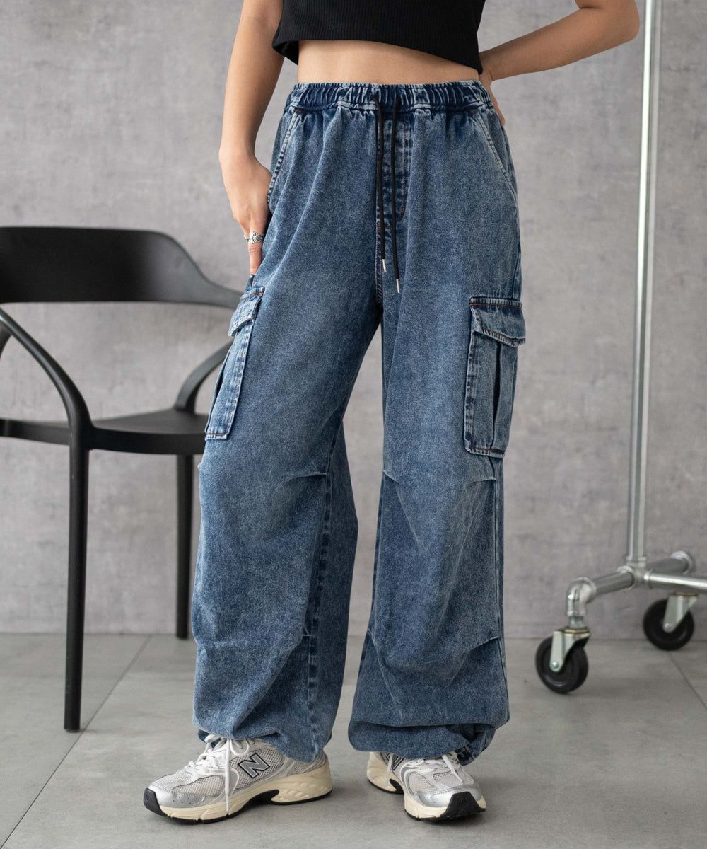 デニム中濃加工 モデル：160cm M着用