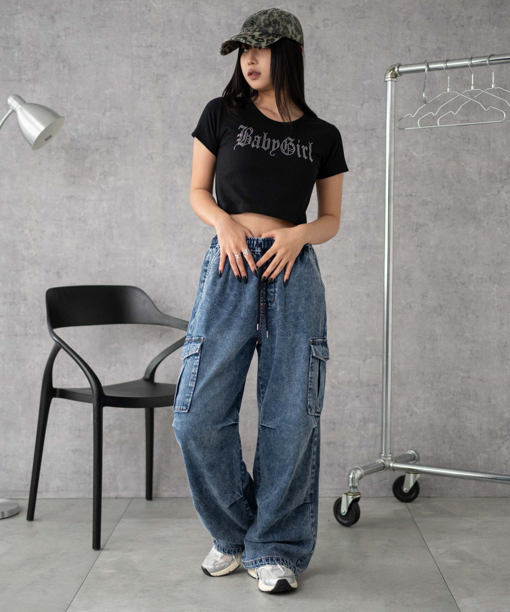 デニム中濃加工 モデル：160cm M着用