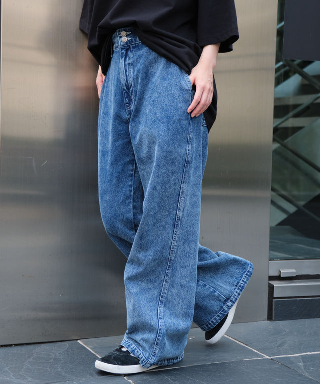 デニム中濃加工 モデル：160cm M着用