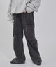 ローライズバギーフレアデニムカーゴパンツ/デニムブラックソノタ モデル：162cm M着用